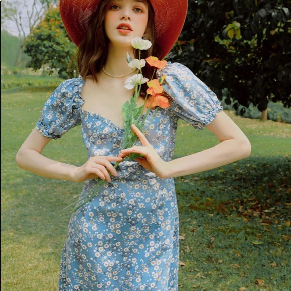 *Like New* Petite Studio Blue Floral Mini Dress - Picture 9 of 9